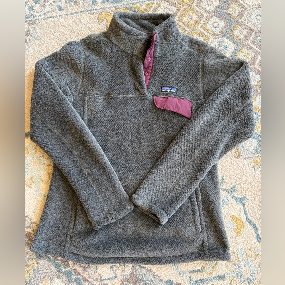 Patagonia Gray Fleece Pullover with Purple Accents
